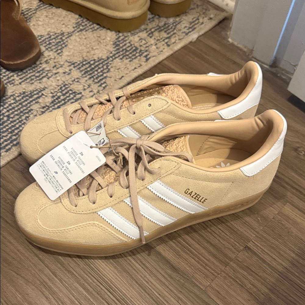 Adidas Gazelle Light Tan Sneakers